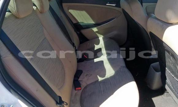 Acheter Import Voiture Hyundai Accent Blanc à Daura, Katsina