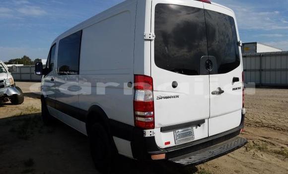 Buy New Mercedes-Benz Esprit White Car in Badagry in Lagos State Buy New Mercedes-Benz Esprit White Car in Badagry in Lagos State