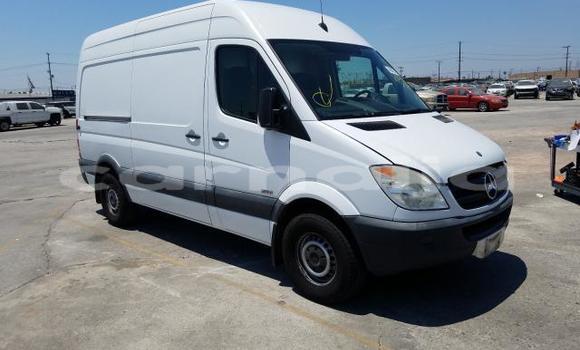 Buy New Mercedes-Benz Esprit White Car in Badagry in Lagos State Buy New Mercedes-Benz Esprit White Car in Badagry in Lagos State