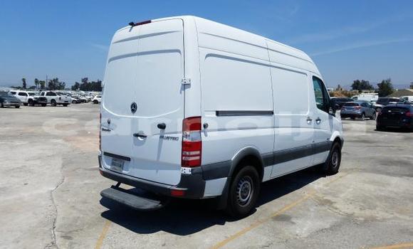 Acheter Neuf Voiture Mercedes-Benz Esprit Blanc à Badagry, État de Lagos Acheter Neuf Voiture Mercedes-Benz Esprit Blanc à Badagry, État de Lagos