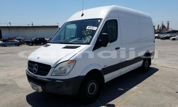 Acheter Neuf Voiture Mercedes-Benz Esprit Blanc à Badagry, État de Lagos Acheter Neuf Voiture Mercedes-Benz Esprit Blanc à Badagry, État de Lagos