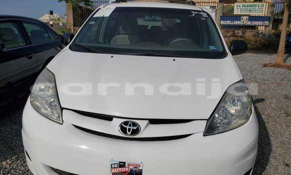 Buy Import Toyota Sienna White Car in Ilorin in Kwara State Buy Import Toyota Sienna White Car in Ilorin in Kwara State