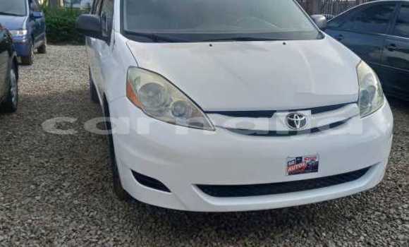 Buy Import Toyota Sienna White Car in Ilorin in Kwara State Buy Import Toyota Sienna White Car in Ilorin in Kwara State