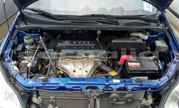 Acheter Import Voiture Toyota Avensis Bleu à Lagos, État de Lagos Acheter Import Voiture Toyota Avensis Bleu à Lagos, État de Lagos