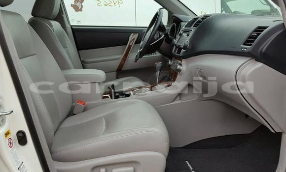 Buy New Toyota Highlander White Car in Badagry in Lagos State Buy New Toyota Highlander White Car in Badagry in Lagos State