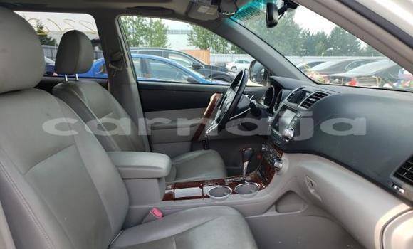 Buy New Toyota Highlander White Car in Badagry in Lagos State Buy New Toyota Highlander White Car in Badagry in Lagos State