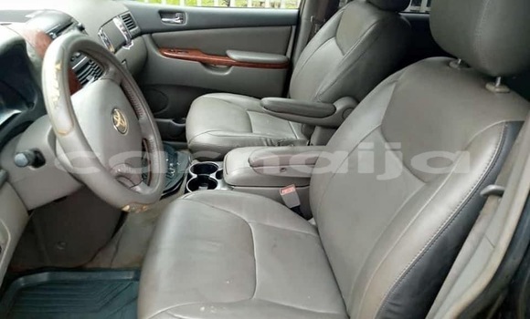 Acheter Occasion Voiture Toyota Sienna Beige à Bénin, Edo Acheter Occasion Voiture Toyota Sienna Beige à Bénin, Edo