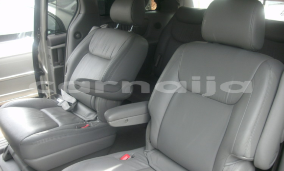 Acheter Occasion Voiture Toyota Sienna Gris à Ikeja, État de Lagos Acheter Occasion Voiture Toyota Sienna Gris à Ikeja, État de Lagos