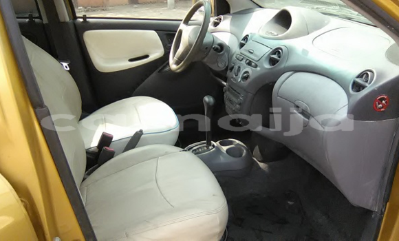 Acheter Occasion Voiture Toyota Yaris Marron à Aba, État d'Abia Acheter Occasion Voiture Toyota Yaris Marron à Aba, État d'Abia
