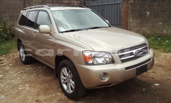 Acheter Occasion Voiture Toyota Highlander Beige à Daura, Katsina