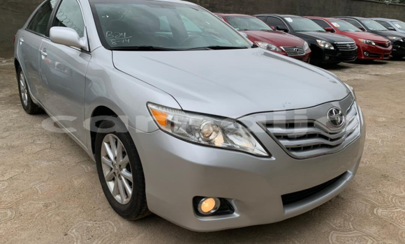 Acheter Occasion Voiture Toyota Camry Gris à Aguobu–Owa, État d'Enugu Acheter Occasion Voiture Toyota Camry Gris à Aguobu–Owa, État d'Enugu