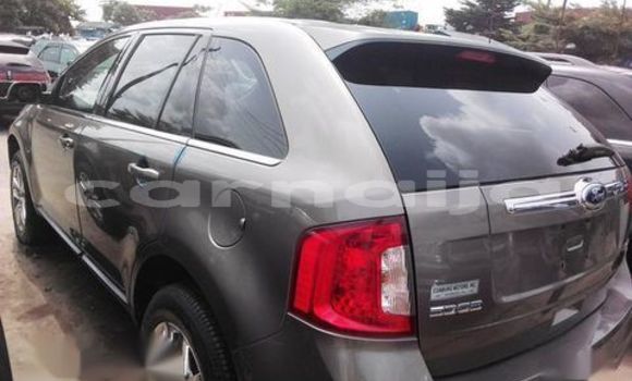 Acheter Occasion Voiture Ford Explorer Beige à Lagos, État de Lagos Acheter Occasion Voiture Ford Explorer Beige à Lagos, État de Lagos