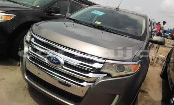 Acheter Occasion Voiture Ford Explorer Beige à Lagos, État de Lagos Acheter Occasion Voiture Ford Explorer Beige à Lagos, État de Lagos