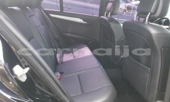 Acheter Neuf Voiture Mercedes Viano Noir à Lagos, État de Lagos Acheter Neuf Voiture Mercedes Viano Noir à Lagos, État de Lagos