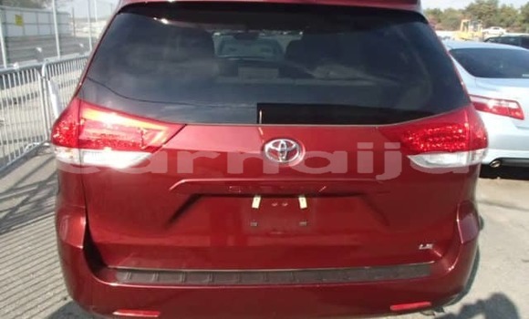 Acheter Import Voiture Toyota Sienna Rouge à Lagos, État de Lagos Acheter Import Voiture Toyota Sienna Rouge à Lagos, État de Lagos