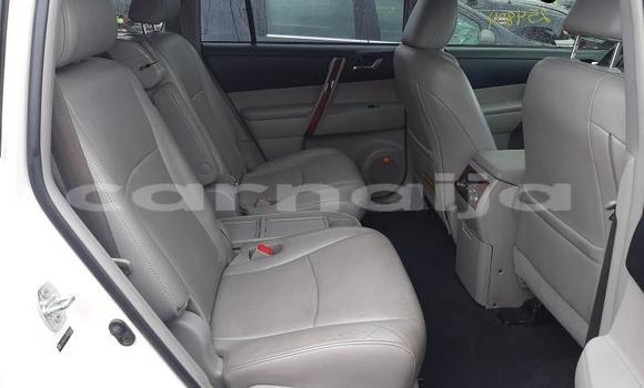 Buy Import Toyota Highlander White Car in Lagos in Lagos State Buy Import Toyota Highlander White Car in Lagos in Lagos State