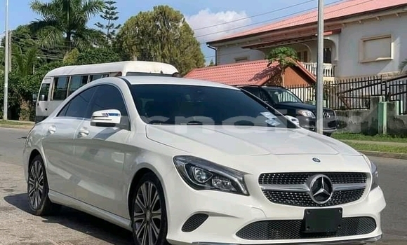 Acheter Import Voiture Mercedes-Benz CLS250 Blanc à Ipokia, État d'Ogun Acheter Import Voiture Mercedes-Benz CLS250 Blanc à Ipokia, État d'Ogun