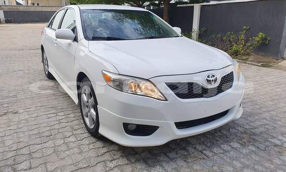 Buy Import Toyota Camry White Car in Ipokia in Ogun State Buy Import Toyota Camry White Car in Ipokia in Ogun State