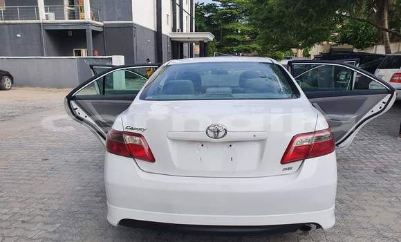 Acheter Import Voiture Toyota Camry Blanc à Ipokia, État d'Ogun Acheter Import Voiture Toyota Camry Blanc à Ipokia, État d'Ogun