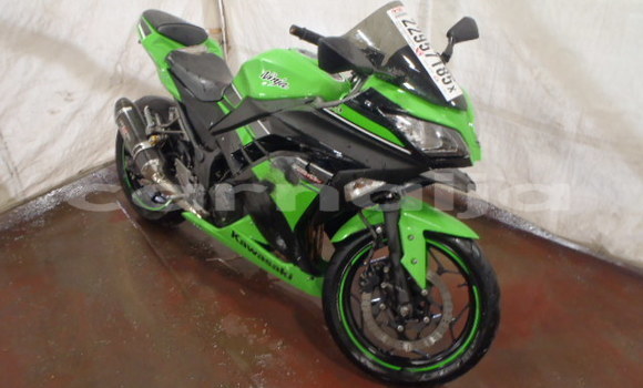 Acheter Import Moto Kawasaki ZR-X Autre à Ipokia, État d'Ogun Acheter Import Moto Kawasaki ZR-X Autre à Ipokia, État d'Ogun