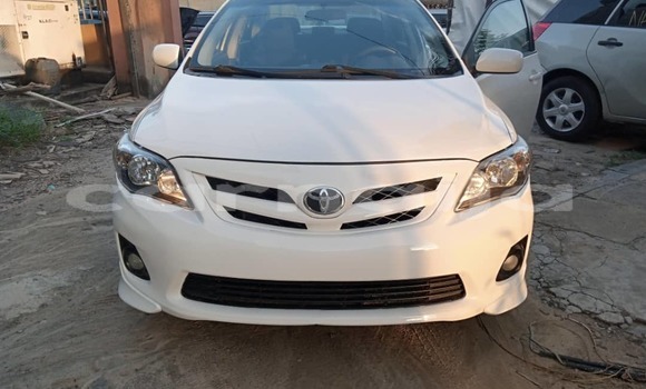 Buy Import Toyota Corolla White Car in Ipokia in Ogun State