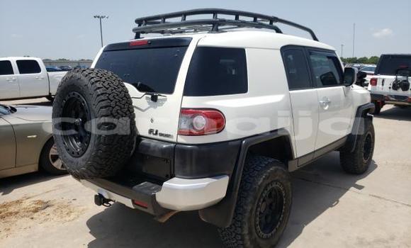 Acheter Neuf Voiture Toyota FJ Cruiser Blanc à Badagry, État de Lagos Acheter Neuf Voiture Toyota FJ Cruiser Blanc à Badagry, État de Lagos