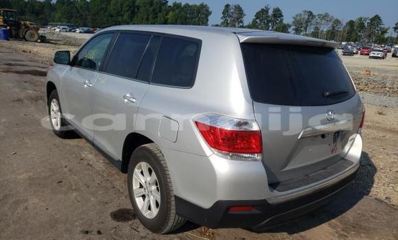 Buy New Toyota Highlander Silver Car in Badagry in Lagos State Buy New Toyota Highlander Silver Car in Badagry in Lagos State