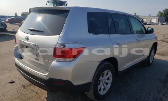 Buy New Toyota Highlander Silver Car in Badagry in Lagos State Buy New Toyota Highlander Silver Car in Badagry in Lagos State