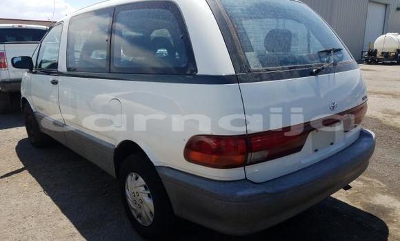 Buy New Toyota Previa White Car in Badagry in Lagos State Buy New Toyota Previa White Car in Badagry in Lagos State