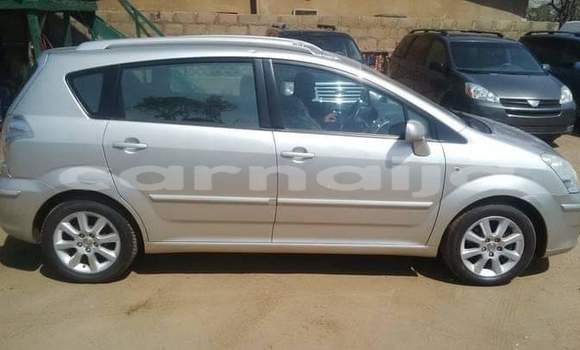 Buy Used Toyota Corolla Verso Silver Car in Agulu in Anambra Buy Used Toyota Corolla Verso Silver Car in Agulu in Anambra