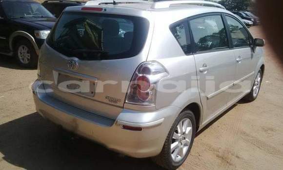 Buy Used Toyota Corolla Verso Silver Car in Agulu in Anambra Buy Used Toyota Corolla Verso Silver Car in Agulu in Anambra
