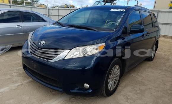 Buy New Toyota Sienna Blue Car in Badagry in Lagos State Buy New Toyota Sienna Blue Car in Badagry in Lagos State