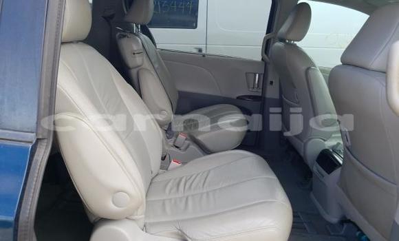 Buy New Toyota Sienna Blue Car in Badagry in Lagos State Buy New Toyota Sienna Blue Car in Badagry in Lagos State