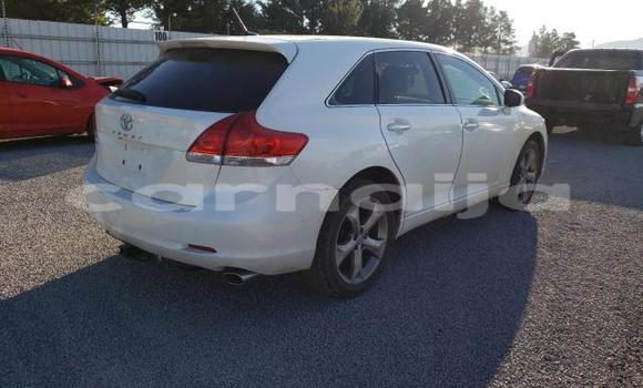 Buy New Toyota Venza White Car in Badagry in Lagos State Buy New Toyota Venza White Car in Badagry in Lagos State