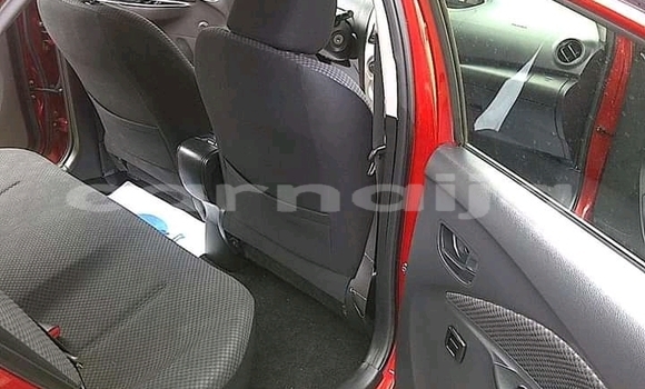 Acheter Occasion Voiture Toyota Yaris Rouge à Ikotun, État de Lagos