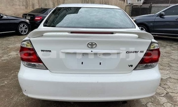 Acheter Occasion Voiture Toyota Camry Blanc à Aba, État d'Abia Acheter Occasion Voiture Toyota Camry Blanc à Aba, État d'Abia