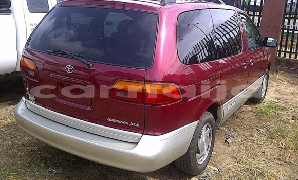 Acheter Occasion Voiture Toyota Sienna Rouge à Ido–Ekiti, État d'Ekiti Acheter Occasion Voiture Toyota Sienna Rouge à Ido–Ekiti, État d'Ekiti
