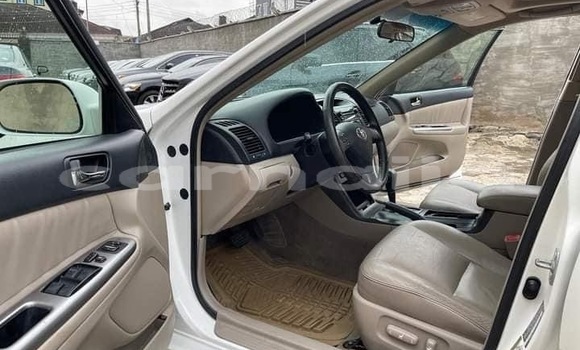 Acheter Occasion Voiture Toyota Camry Blanc à Yenagoa, État de Bayelsa Acheter Occasion Voiture Toyota Camry Blanc à Yenagoa, État de Bayelsa