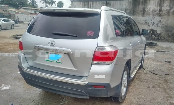 Buy Used Toyota Highlander Silver Car in Lagos in Lagos State Buy Used Toyota Highlander Silver Car in Lagos in Lagos State
