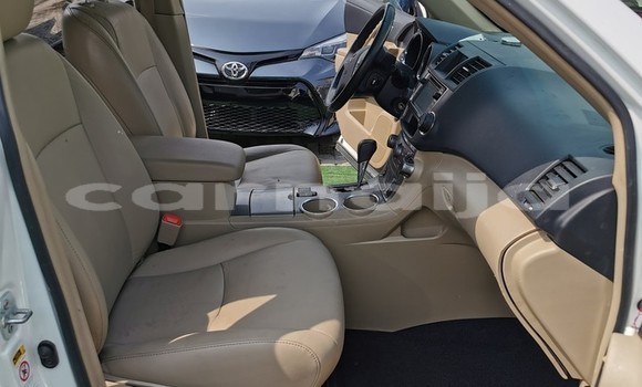 Buy Used Toyota Highlander White Car in Lagos in Lagos State Buy Used Toyota Highlander White Car in Lagos in Lagos State