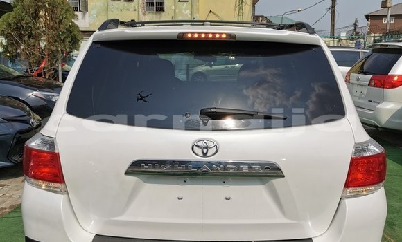 Buy Used Toyota Highlander White Car in Lagos in Lagos State Buy Used Toyota Highlander White Car in Lagos in Lagos State