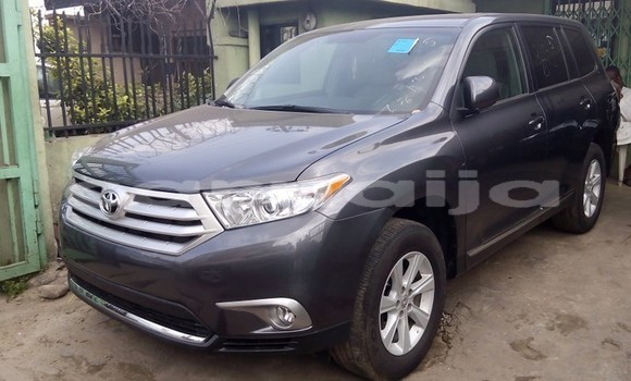Acheter Occasion Voiture Toyota Highlander Gris à Lagos, État de Lagos