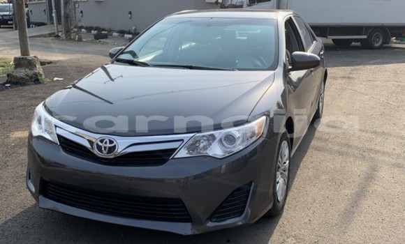 Buy Used Toyota Camry Beige Car in Lagos in Lagos State Buy Used Toyota Camry Beige Car in Lagos in Lagos State