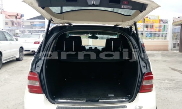 Acheter Occasion Voiture Mercedes-Benz ML–Class Blanc à Lagos, État de Lagos Acheter Occasion Voiture Mercedes-Benz ML–Class Blanc à Lagos, État de Lagos