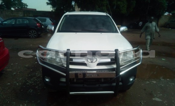 Acheter Occasion Voiture Toyota Hilux Blanc à Lagos, État de Lagos