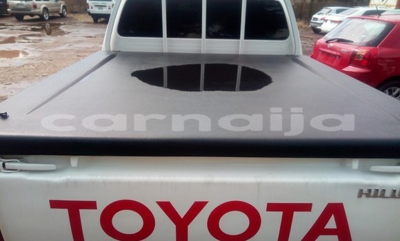 Acheter Occasion Voiture Toyota Hilux Blanc à Lagos, État de Lagos Acheter Occasion Voiture Toyota Hilux Blanc à Lagos, État de Lagos