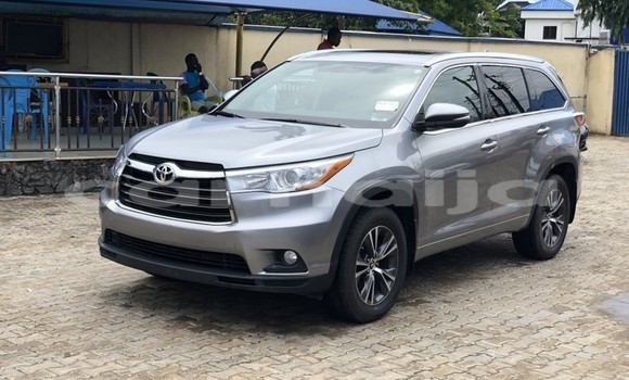 Buy Used Toyota Highlander Silver Car in Lagos in Lagos State
