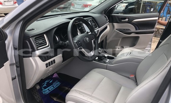 Buy Used Toyota Highlander Silver Car in Lagos in Lagos State Buy Used Toyota Highlander Silver Car in Lagos in Lagos State