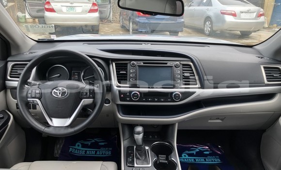 Buy Used Toyota Highlander Silver Car in Lagos in Lagos State Buy Used Toyota Highlander Silver Car in Lagos in Lagos State