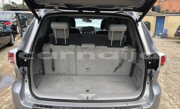 Buy Used Toyota Highlander Silver Car in Lagos in Lagos State Buy Used Toyota Highlander Silver Car in Lagos in Lagos State